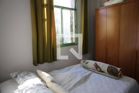 Apartamento à venda com 2 quartos, 38m² em Inconfidentes, Contagem