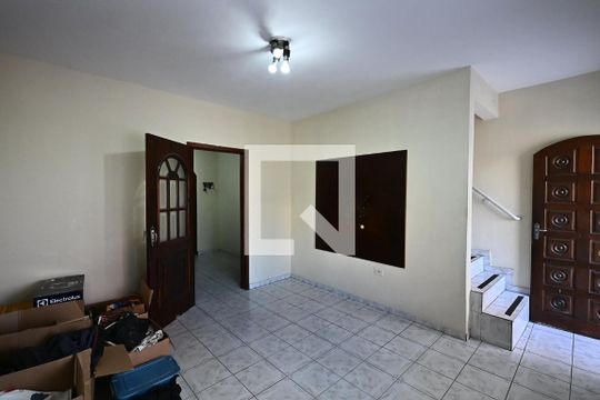 Sala de casa para alugar com 3 quartos, 220m² em Jardim Maria Rosa, Taboão da Serra