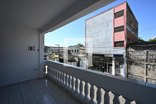 Varanda da sala de casa para alugar com 3 quartos, 220m² em Jardim Maria Rosa, Taboão da Serra
