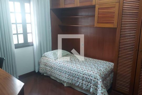 Casa à venda com 6 quartos, 500m² em Jardim Sao Bento, São Paulo