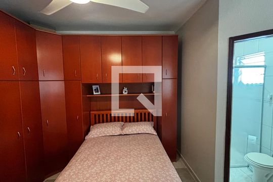 Suite de casa à venda com 3 quartos, 150m² em Parque Novo Oratório, Santo André