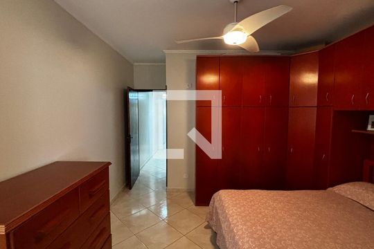 Suite de casa à venda com 3 quartos, 150m² em Parque Novo Oratório, Santo André