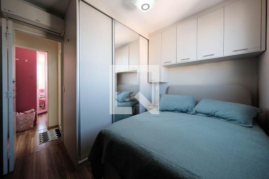 Quarto 1 de apartamento à venda com 2 quartos, 55m² em Vila Marieta, São Paulo