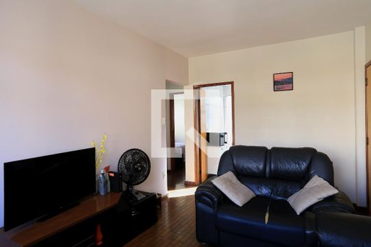 Sala de apartamento à venda com 2 quartos, 82m² em Floresta, Belo Horizonte
