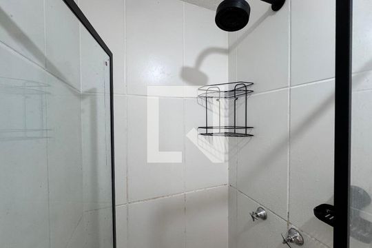 Banheiro Social de casa de condomínio para alugar com 2 quartos, 84m² em Vargem Grande, Rio de Janeiro