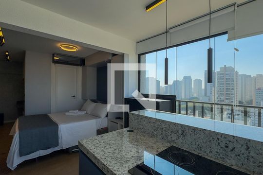 Studio de kitnet/studio para alugar com 1 quarto, 31m² em Santo Amaro, São Paulo