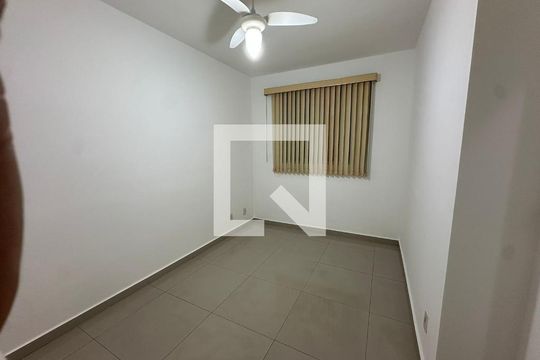 Quarto de apartamento à venda com 2 quartos, 50m² em Gramadão, Jundiaí