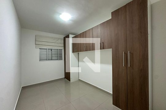 Quarto de apartamento à venda com 2 quartos, 50m² em Gramadão, Jundiaí