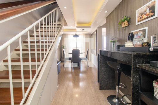 Sala de apartamento à venda com 2 quartos, 120m² em Capão Raso, Curitiba