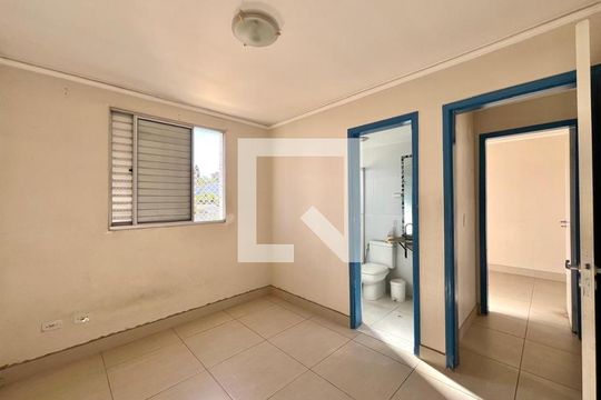 Suíte  de apartamento para alugar com 3 quartos, 60m² em Vila Satúrnia, Campinas