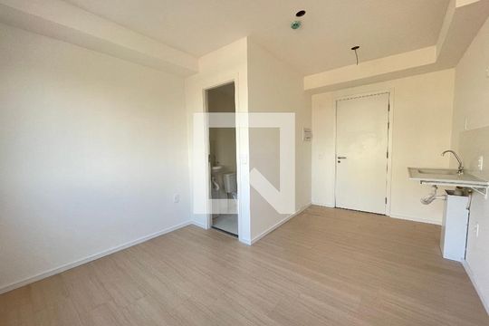 Studio de kitnet/studio à venda com 1 quarto, 17m² em Ferreira, São Paulo