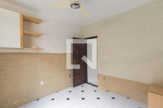 Quarto 1 de casa para alugar com 1 quarto, 76m² em Lindo Parque, São Gonçalo