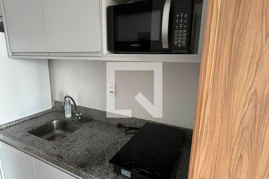 Studio de kitnet/studio para alugar com 1 quarto, 30m² em Pinheiros, São Paulo