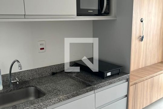 Studio de kitnet/studio para alugar com 1 quarto, 30m² em Pinheiros, São Paulo