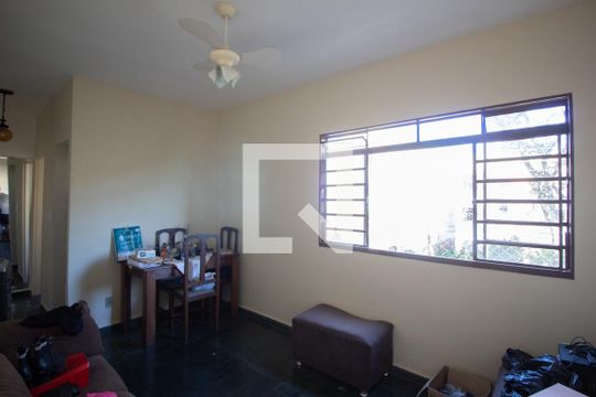 Apartamento para alugar com 3 quartos, 80m² em Serrano, Belo Horizonte