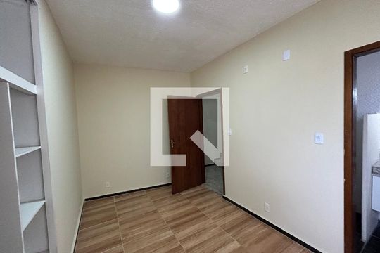 Quarto 1 - Suite de casa para alugar com 2 quartos, 200m² em Vila Valqueire, Rio de Janeiro