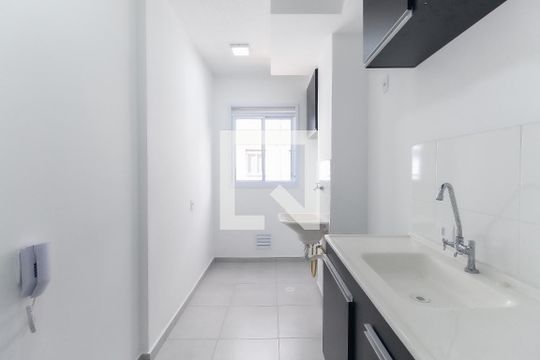 Cozinha  de kitnet/studio para alugar com 1 quarto, 26m² em Jardim Helena, São Paulo