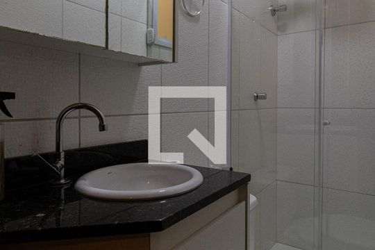 Banheiro Suíte 1 de casa de condomínio à venda com 3 quartos, 105m² em Vila Talarico, São Paulo