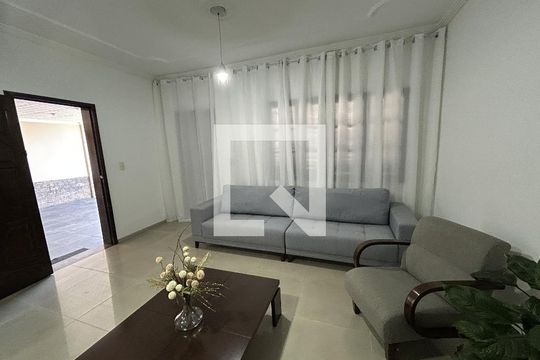 Sala de casa à venda com 3 quartos, 290m² em Praça Seca, Rio de Janeiro