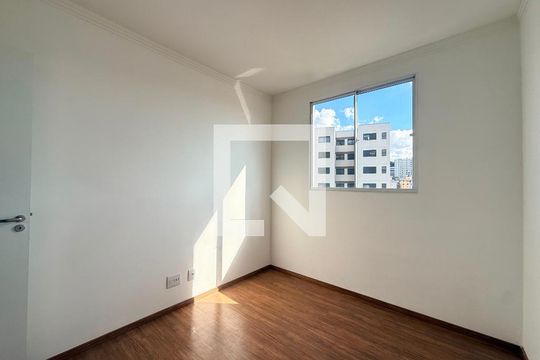 Quarto 1  de apartamento para alugar com 2 quartos, 47m² em Estoril, Belo Horizonte