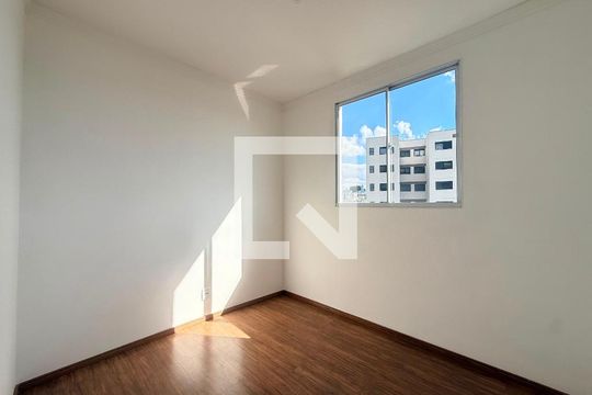 Apartamento para alugar com 2 quartos, 47m² em Estoril, Belo Horizonte