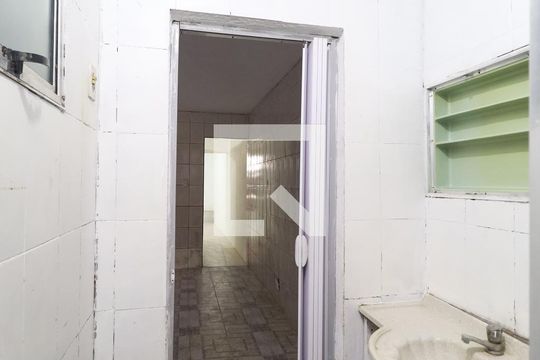 Banheiro de casa para alugar com 1 quarto, 55m² em Jardim Filhos da Terra, São Paulo