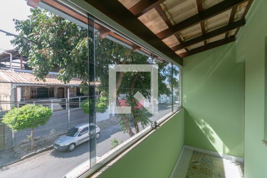 Casa para alugar com 3 quartos, 150m² em Minas Caixa, Belo Horizonte