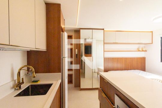 Studio de kitnet/studio para alugar com 1 quarto, 23m² em Novo Mundo, Curitiba