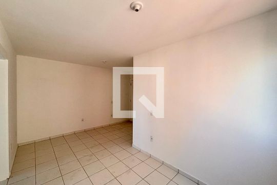 Sala de apartamento para alugar com 2 quartos, 48m² em Jardim Lourdes, Ferraz de Vasconcelos