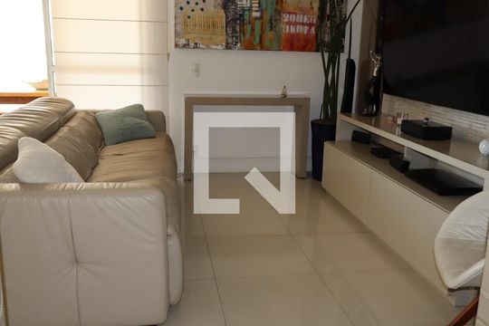 Sala de apartamento à venda com 3 quartos, 130m² em Jardim Avelino, São Paulo
