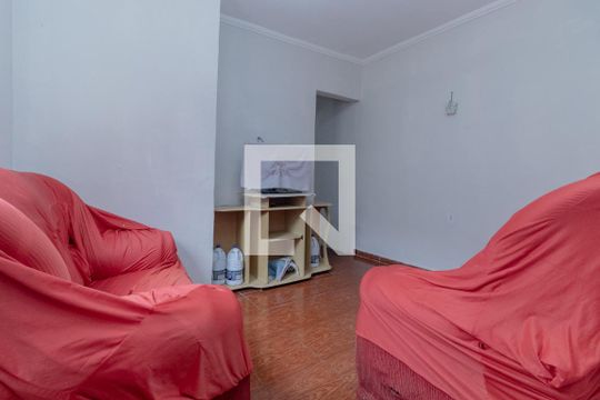 Sala de casa à venda com 4 quartos, 125m² em Jardim Santa Teresinha, São Paulo