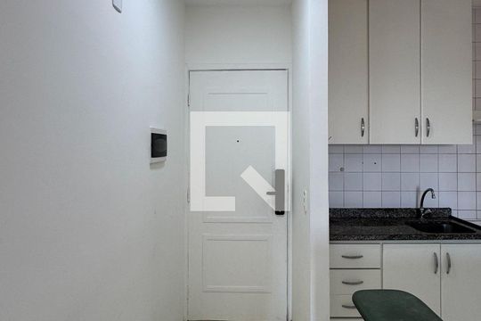 Entrada  de apartamento para alugar com 2 quartos, 54m² em Jardim Colonial, São Bernardo do Campo
