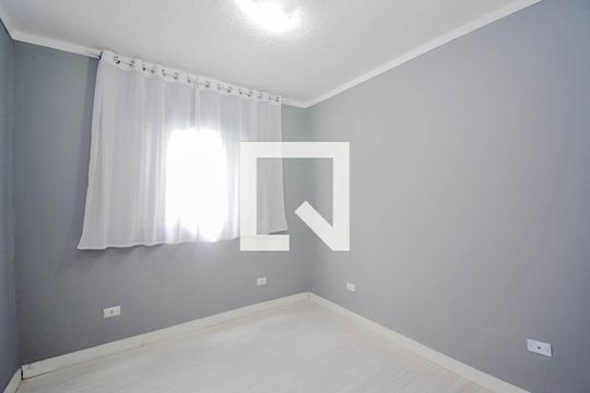 Quarto de casa para alugar com 2 quartos, 65m² em bom sucesso , Guarulhos