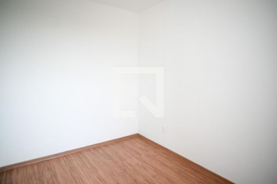 Quarto 2 de apartamento para alugar com 2 quartos, 43m² em Jardim Maria Estela, São Paulo