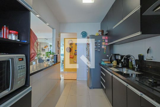 Apartamento à venda com 3 quartos, 83m² em Buritis, Belo Horizonte