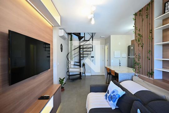 Sala de apartamento para alugar com 1 quarto, 90m² em Morumbi, São Paulo