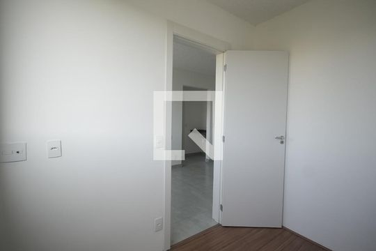 Quarto 1 de apartamento para alugar com 2 quartos, 35m² em Santa Maria, Santo André
