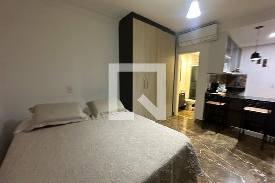 Sala/Quarto de apartamento à venda com 1 quarto, 26m² em Bethaville I, Barueri