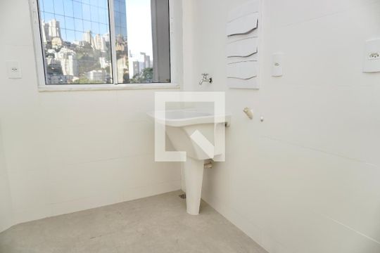 Cozinha e Área de Serviço de apartamento à venda com 2 quartos, 67m² em Santa Efigênia, Belo Horizonte