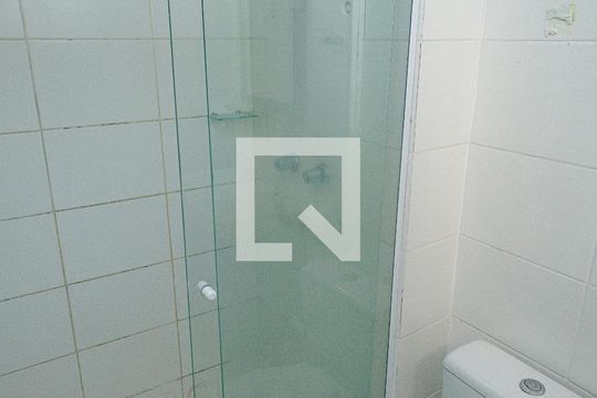 Banheiro da Suíte 1 de casa de condomínio para alugar com 2 quartos, 104m² em Santíssimo, Rio de Janeiro