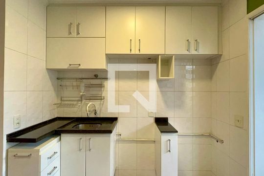 Cozinha de casa de condomínio para alugar com 2 quartos, 88m² em Pompeia, São Paulo