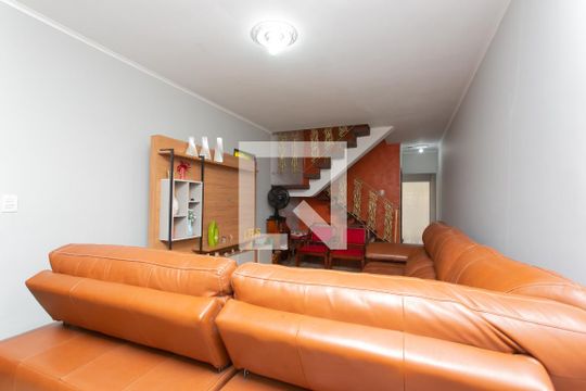 Sala  de casa para alugar com 3 quartos, 248m² em Vila Rosaria, São Paulo