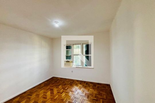Quarto de apartamento à venda com 2 quartos, 110m² em Lagoa, Rio de Janeiro