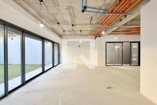 Sala de casa de condomínio à venda com 4 quartos, 530m² em Itaim Bibi, São Paulo