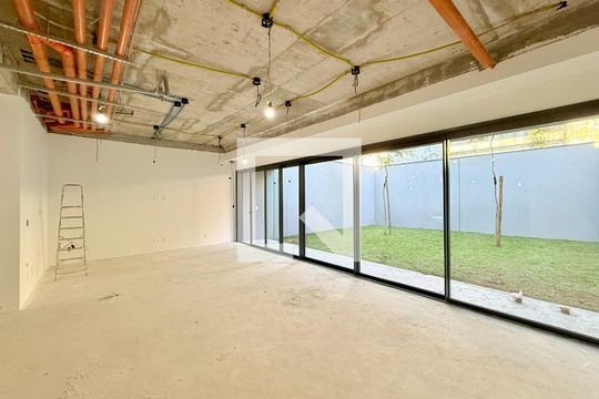 Sala de casa de condomínio à venda com 4 quartos, 530m² em Itaim Bibi, São Paulo