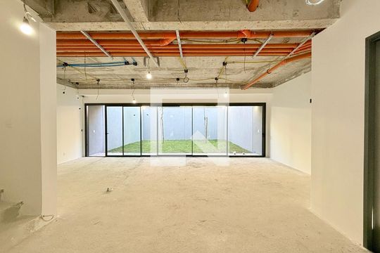 Sala de casa de condomínio à venda com 4 quartos, 530m² em Itaim Bibi, São Paulo