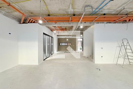 Sala de casa de condomínio à venda com 4 quartos, 530m² em Itaim Bibi, São Paulo