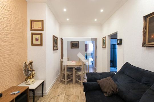 Sala de apartamento para alugar com 2 quartos, 89m² em Rebouças, Curitiba