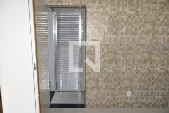 Corredor de casa de condomínio à venda com 2 quartos, 62m² em Engenho de Dentro, Rio de Janeiro