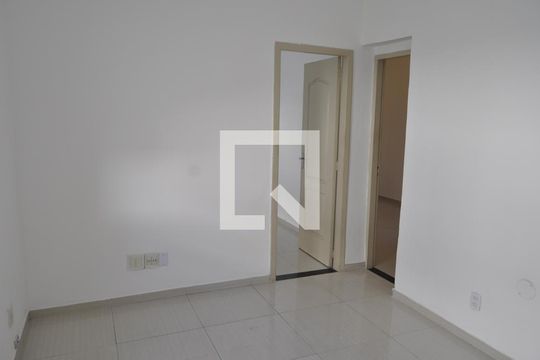 Sala de casa de condomínio à venda com 2 quartos, 62m² em Engenho de Dentro, Rio de Janeiro